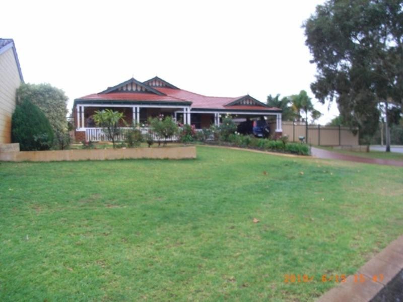 118 Lakeside Drive, Helena Valley WA 6056