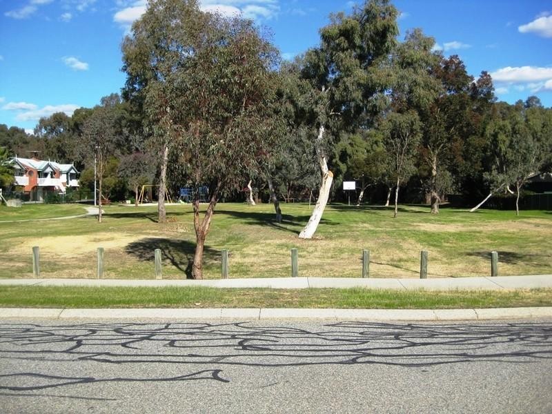 6/42 Holmesdale Road, Woodbridge WA 6056