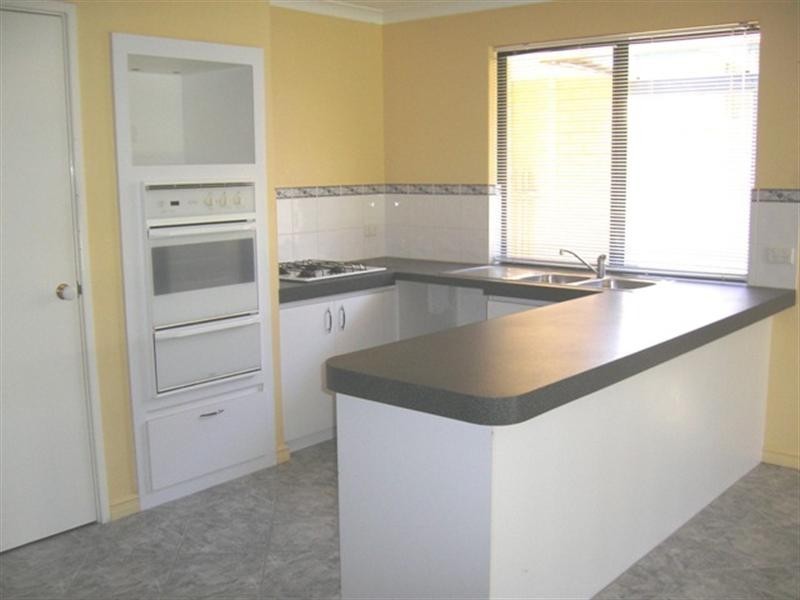 4 Endora Mews, Stratton WA 6056