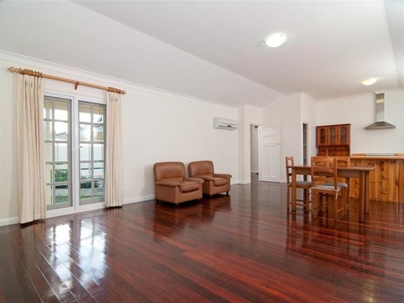 389 Morrison Road, Swan View WA 6056
