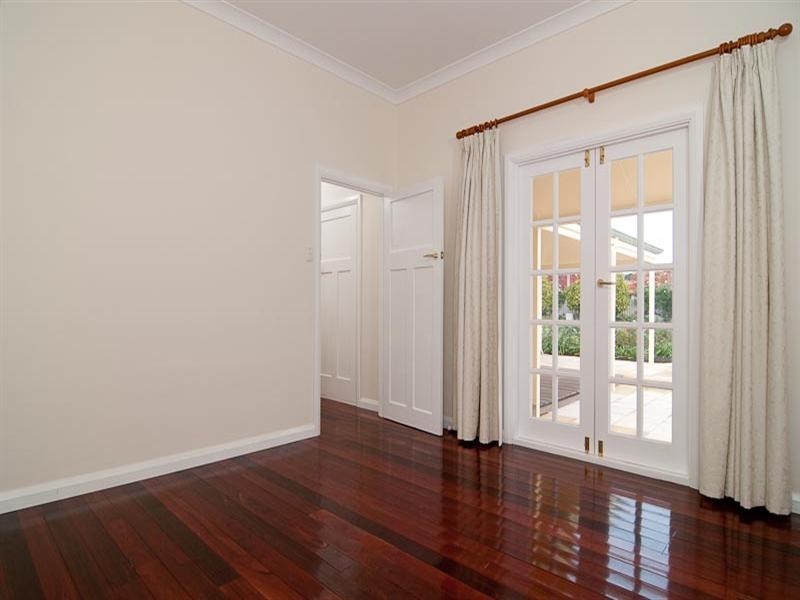 389 Morrison Road, Swan View WA 6056