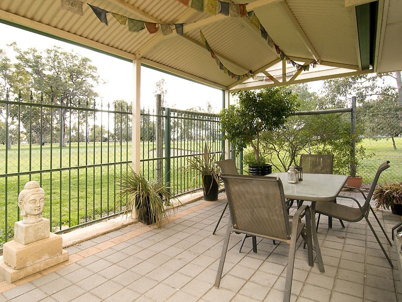 Unit 2, 22 Gentle Circle, South Guildford WA 6055