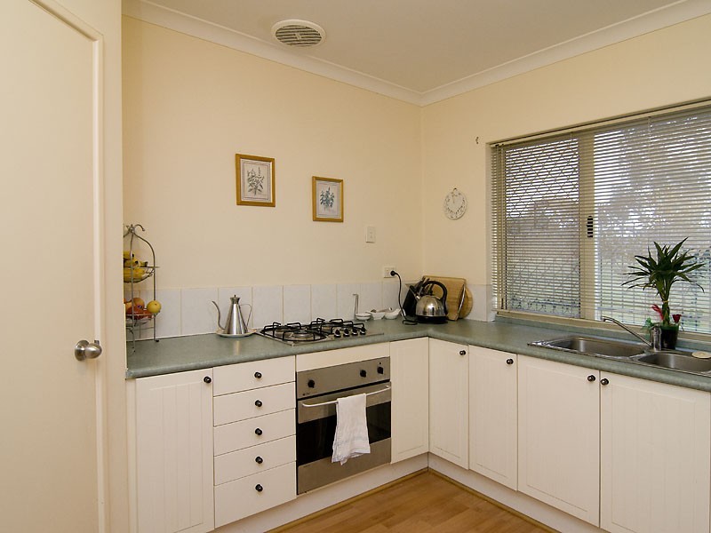 Unit 2, 22 Gentle Circle, South Guildford WA 6055