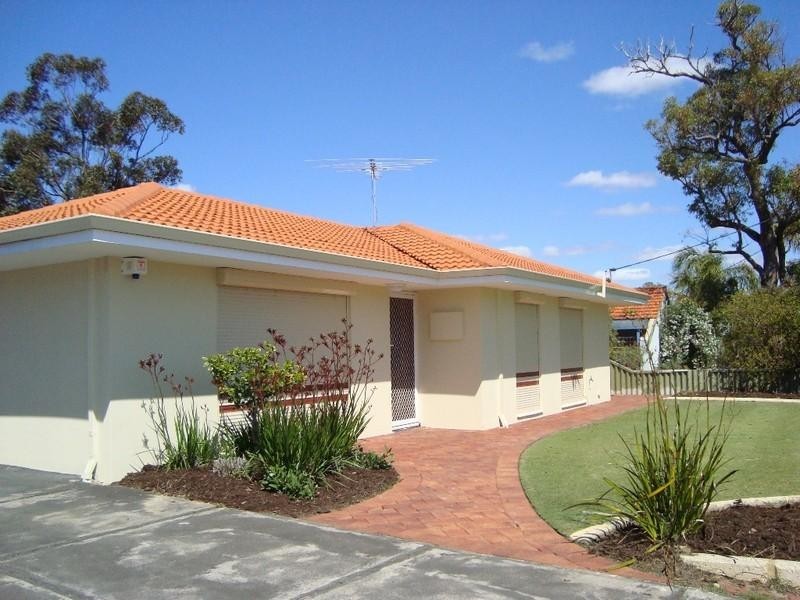 16 Maradu Crescent, Wanneroo WA 6065