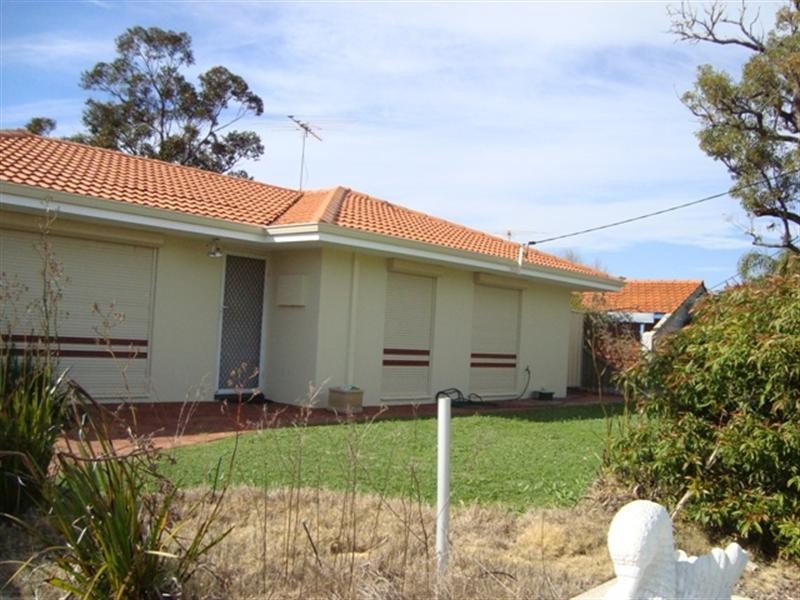 16 Maradu Crescent, Wanneroo WA 6065