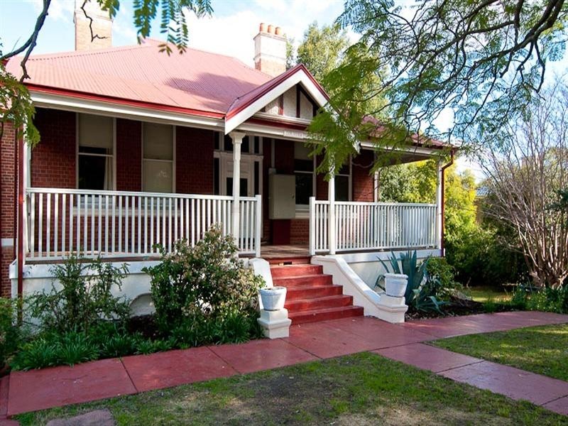 35 Helena Street, Guildford WA 6055