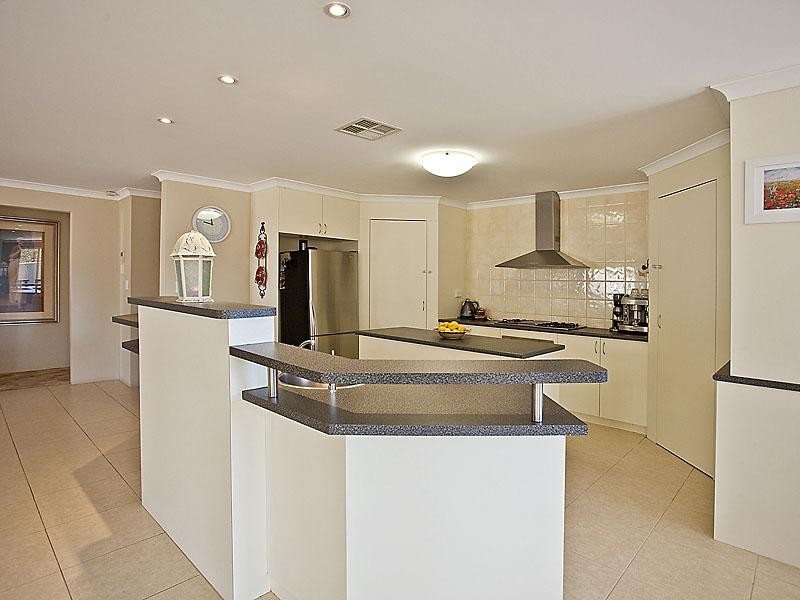 26 Dongara Circle, Jane Brook WA 6056