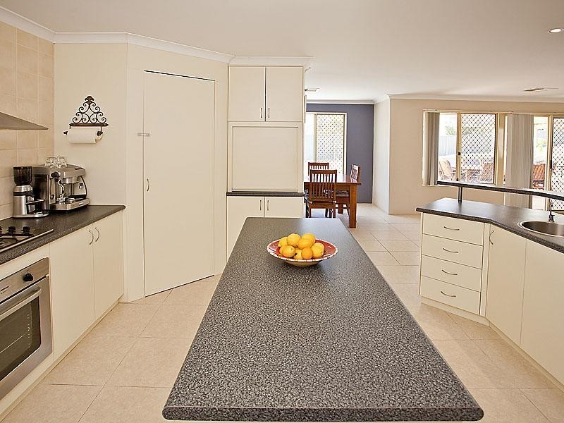 26 Dongara Circle, Jane Brook WA 6056