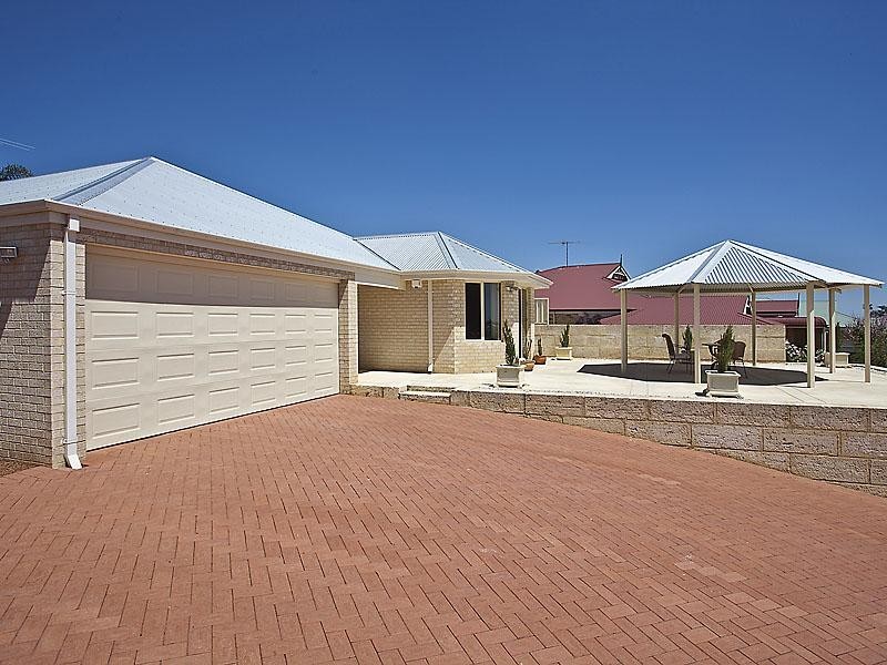 26 Dongara Circle, Jane Brook WA 6056