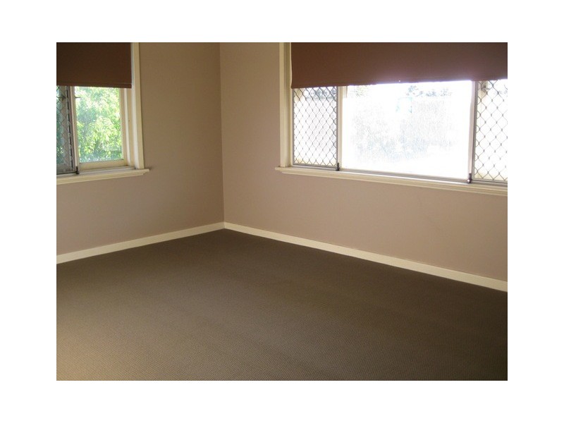 14 Stirling Close, Swan View WA 6056