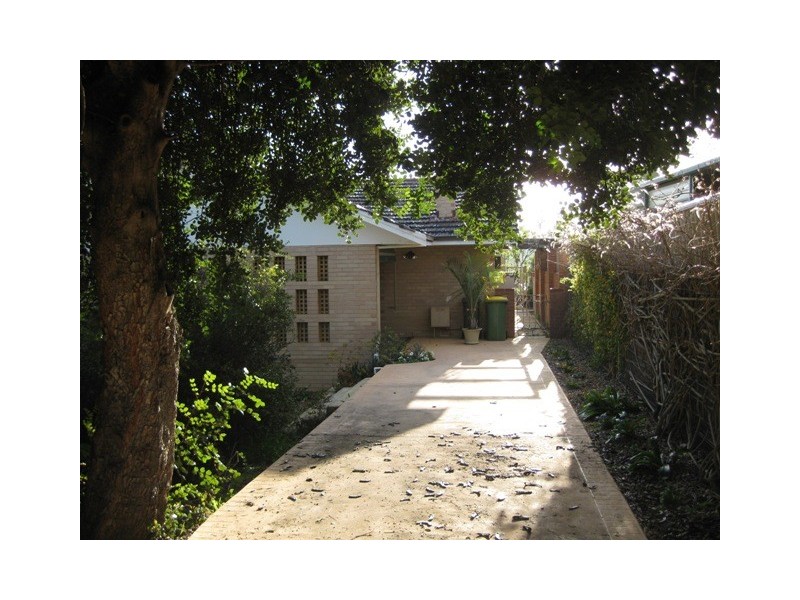 14 Stirling Close, Swan View WA 6056