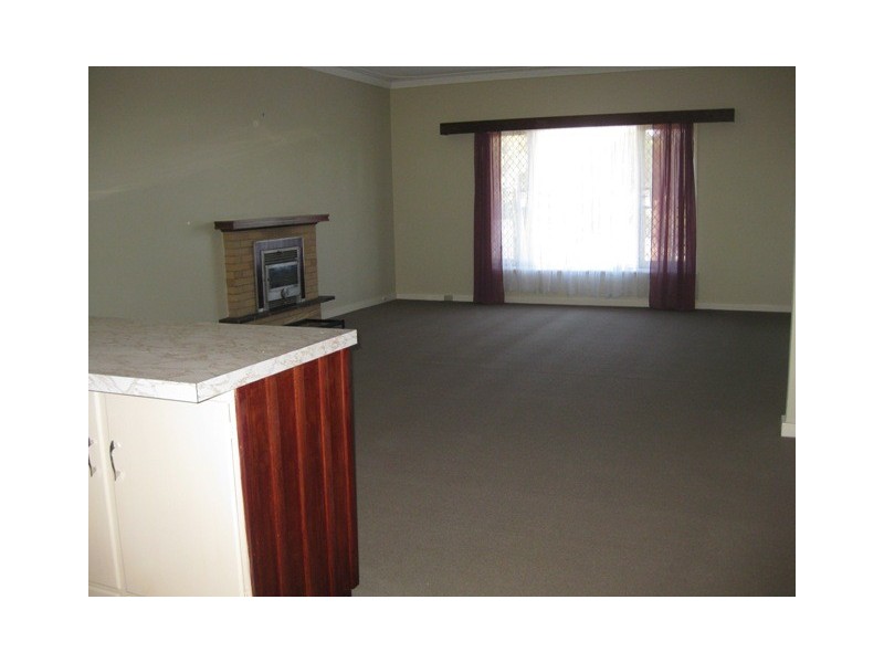 14 Stirling Close, Swan View WA 6056