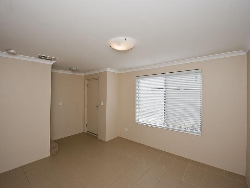 4, 12 Charles East Street, Midland WA 6056