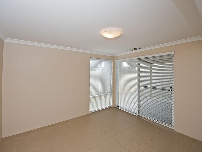 4, 12 Charles East Street, Midland WA 6056