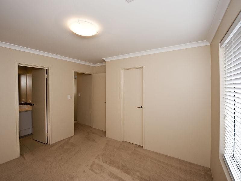 4, 12 Charles East Street, Midland WA 6056