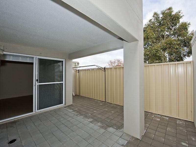 4, 12 Charles East Street, Midland WA 6056