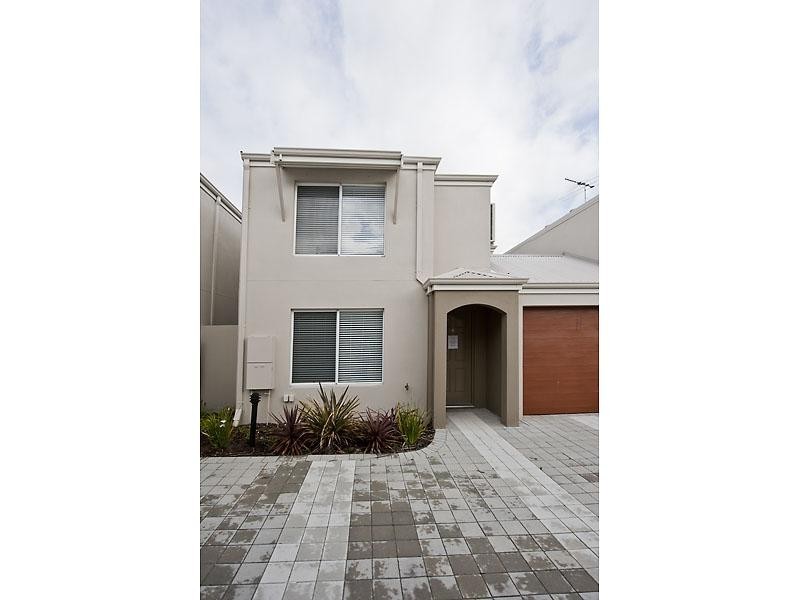 4, 12 Charles East Street, Midland WA 6056