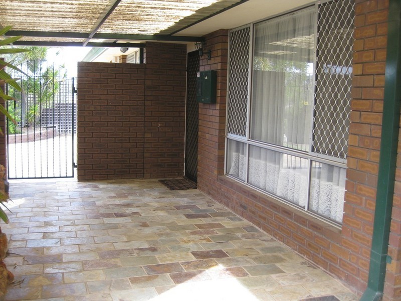 9 Dagmar Way, Swan View WA 6056