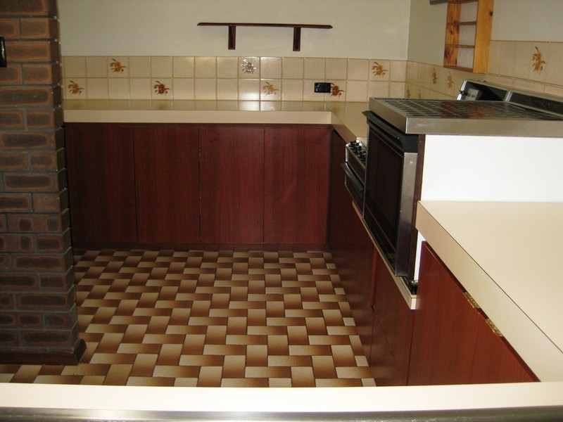 9 Dagmar Way, Swan View WA 6056