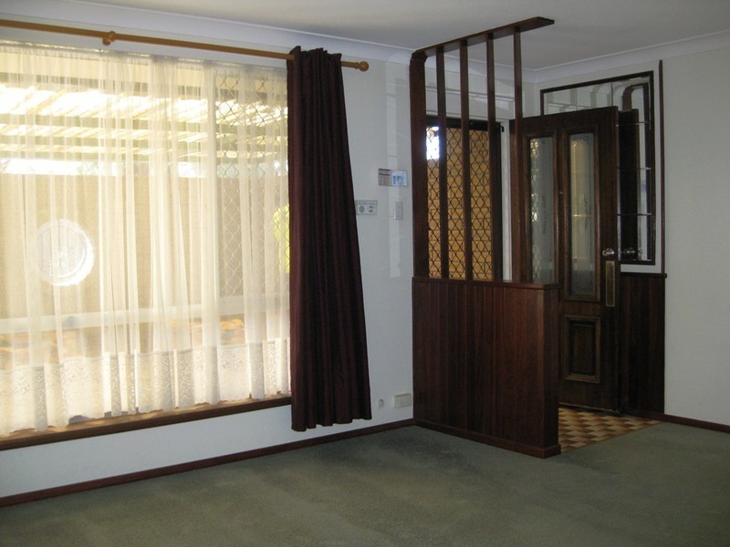 9 Dagmar Way, Swan View WA 6056