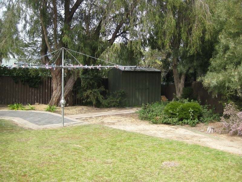 9 Dagmar Way, Swan View WA 6056