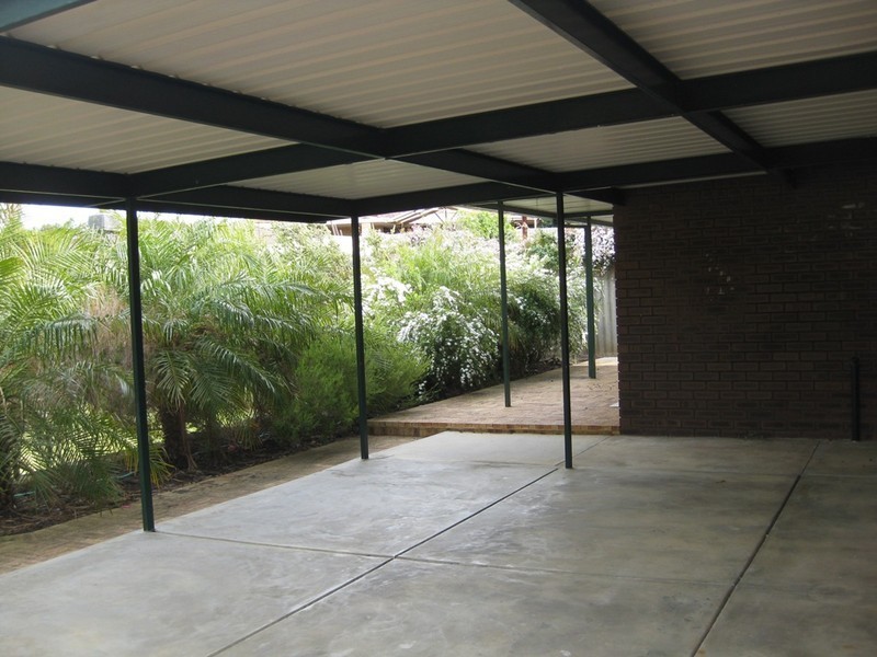 9 Dagmar Way, Swan View WA 6056