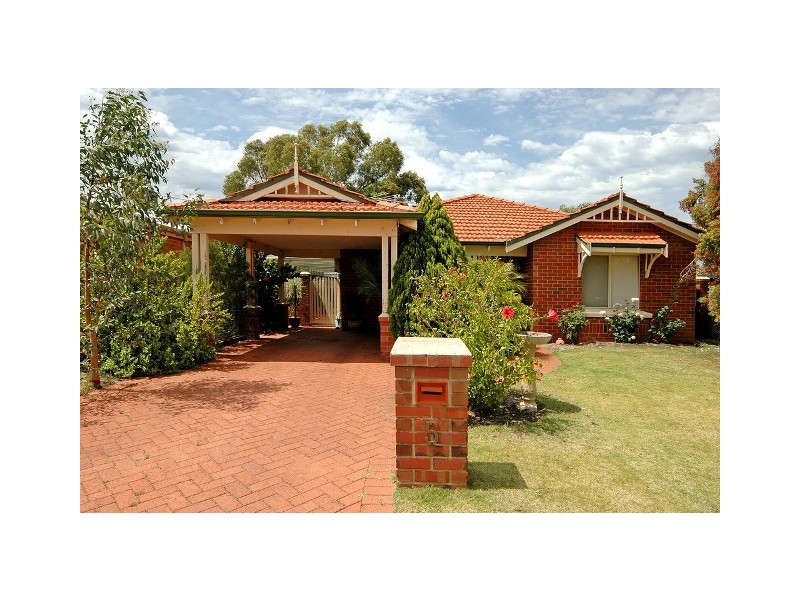 5 Burton Retreat, Stratton WA 6056