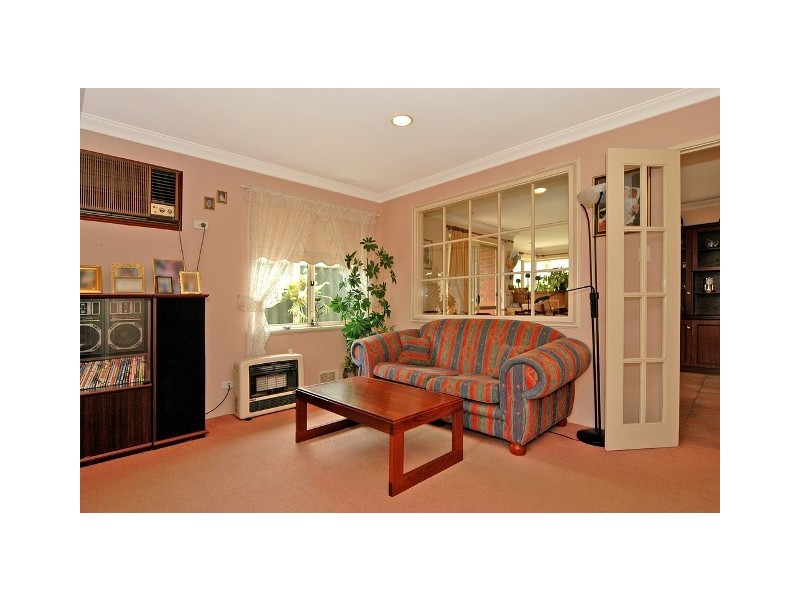 5 Burton Retreat, Stratton WA 6056