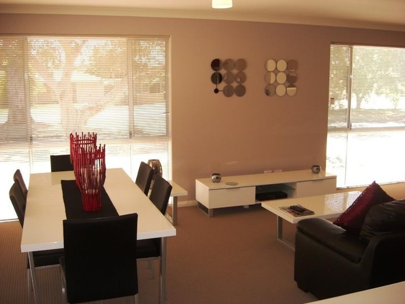 Unit 4, 282a Morley Drive East, Eden Hill WA 6054