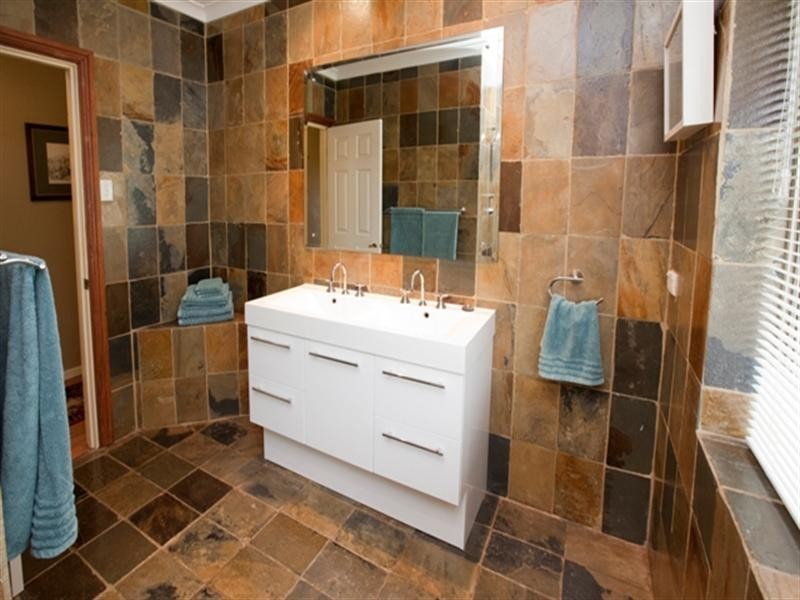 1 Fischer, Darlington WA 6070