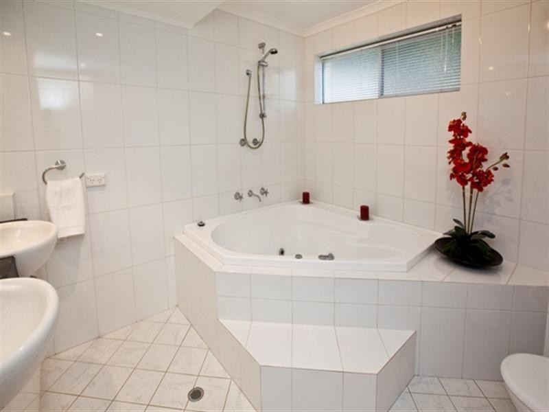 1 Fischer, Darlington WA 6070