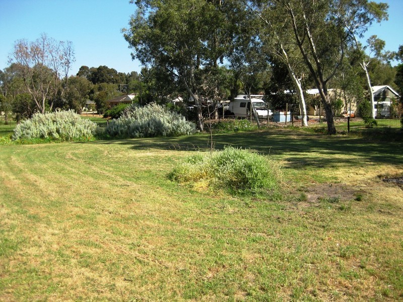 28 Glenwood Avenue, Helena Valley WA 6056