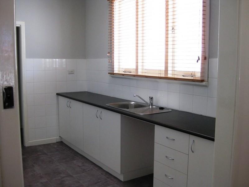 19 Salisbury Road, Midvale WA 6056