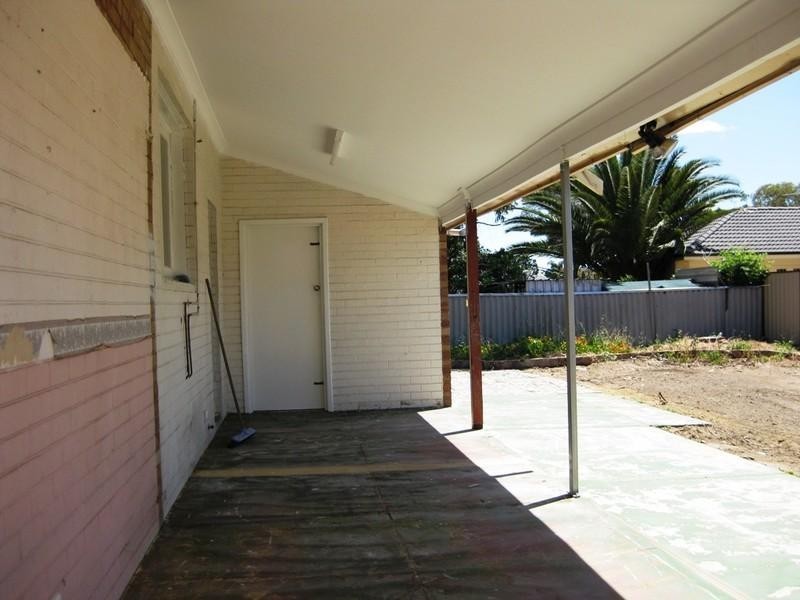 19 Salisbury Road, Midvale WA 6056