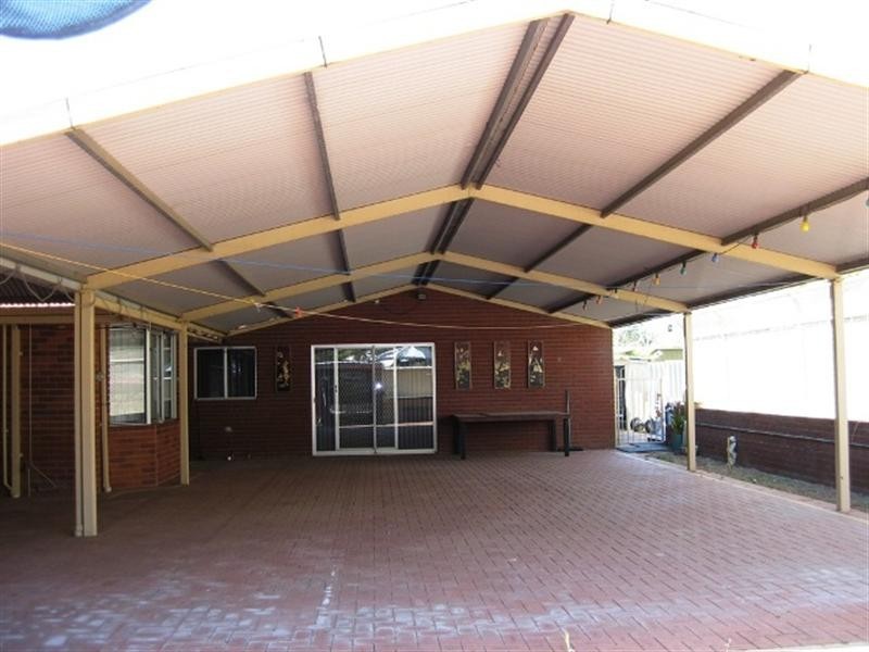 5 Buninyong Road, Greenmount WA 6056