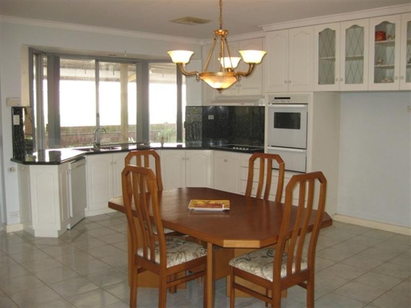 5 Buninyong Road, Greenmount WA 6056