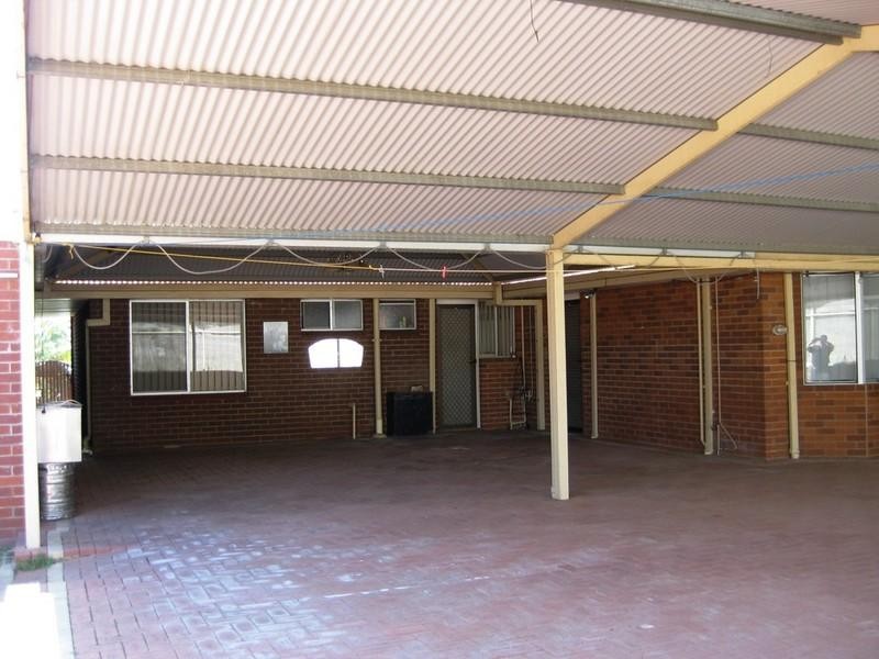 5 Buninyong Road, Greenmount WA 6056