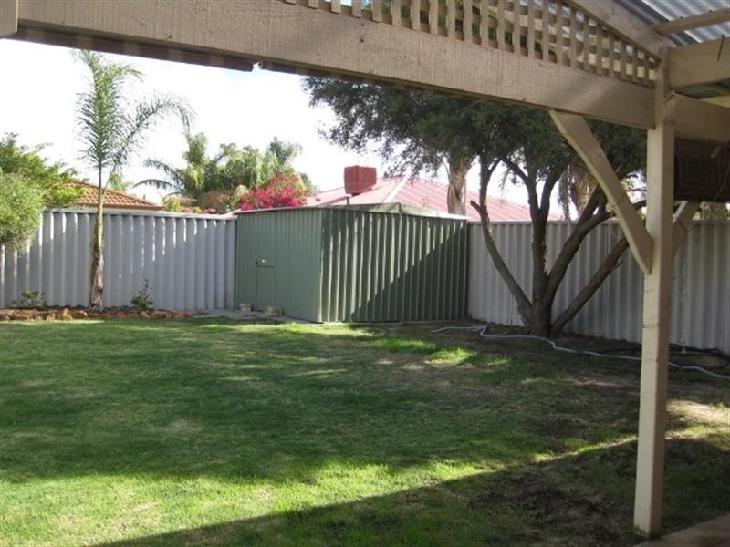 28 Oldenburg Pass, Stratton WA 6056