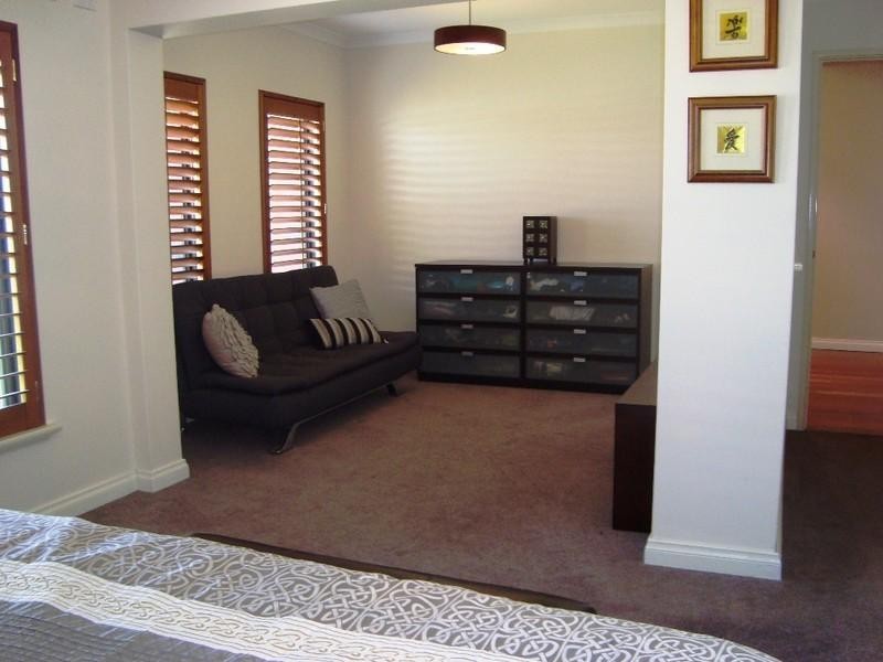 8 Chimera Terrace, Atwell WA 6164