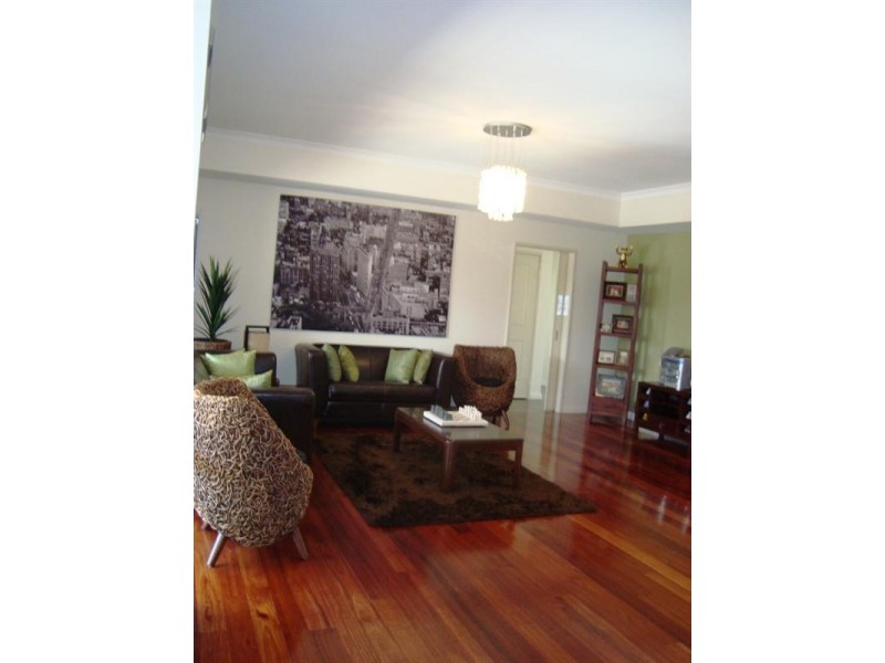 8 Chimera Terrace, Atwell WA 6164