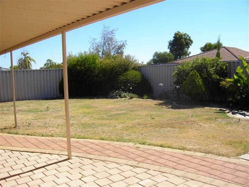 10 Brahmin Glade, Stratton WA 6056