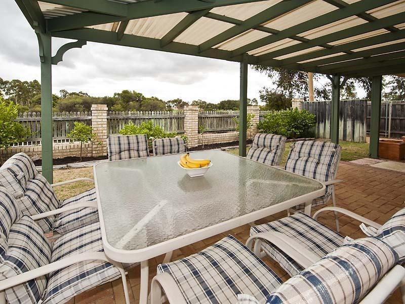 23 Lakefront Circle, The Vines WA 6069