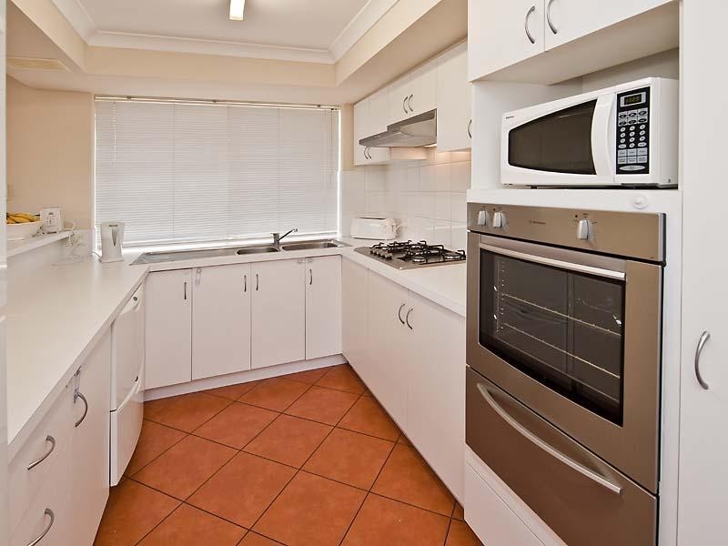 23 Lakefront Circle, The Vines WA 6069