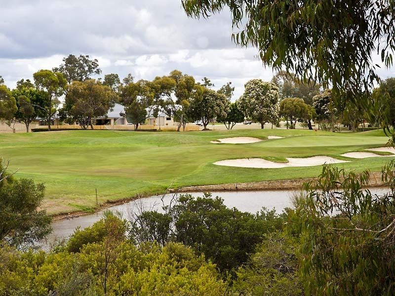 23 Lakefront Circle, The Vines WA 6069