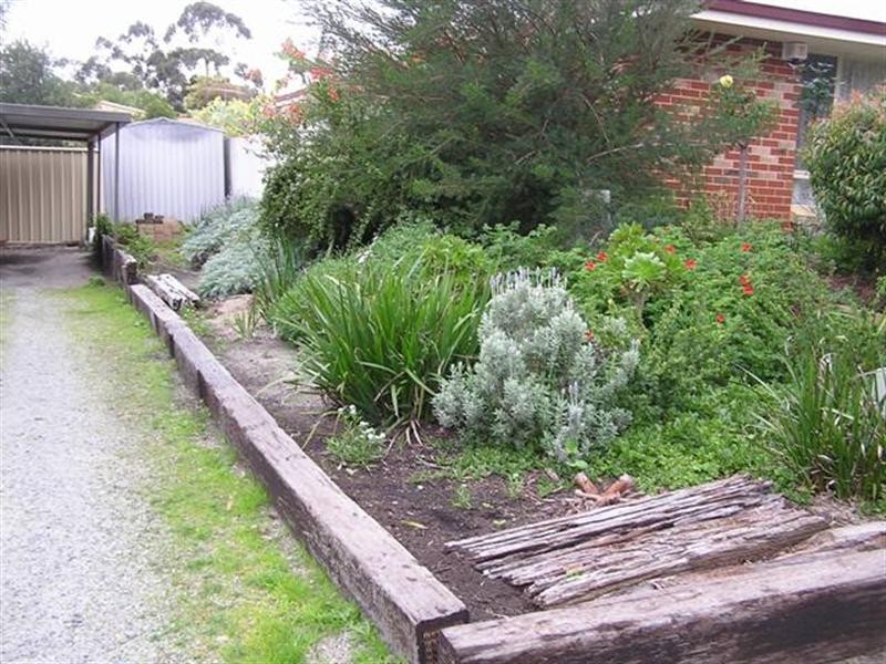 7 Pine Gap, Swan View WA 6056