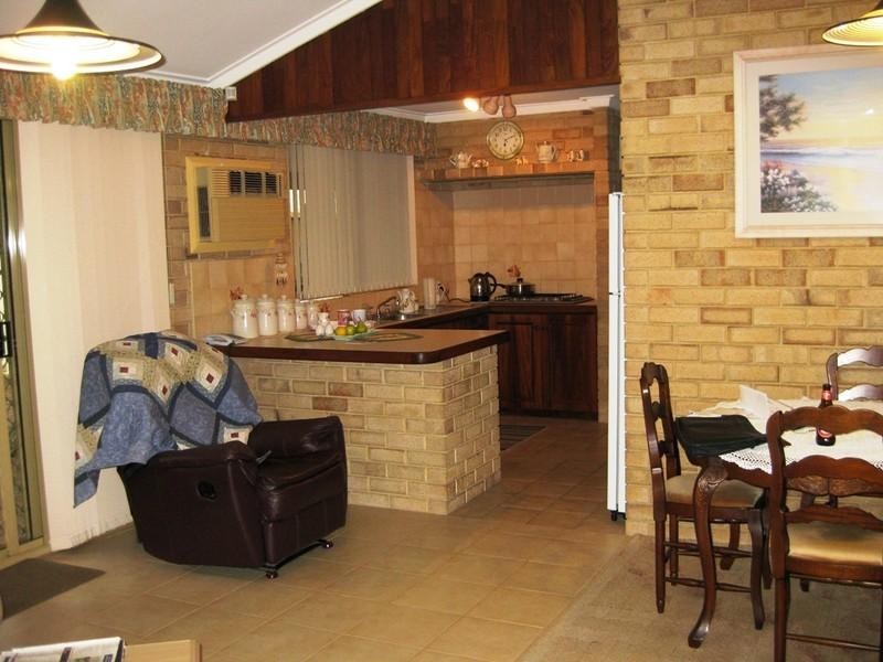 10 Damascus Drive, Greenmount WA 6056