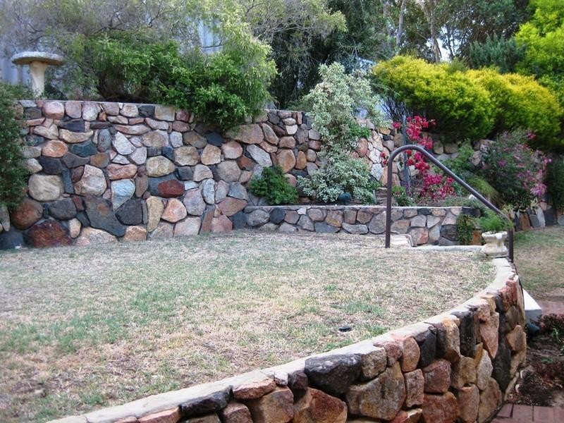 10 Damascus Drive, Greenmount WA 6056