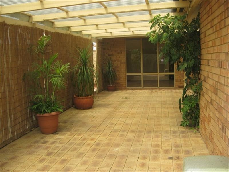 23 Bernley Drive, Viveash WA 6056