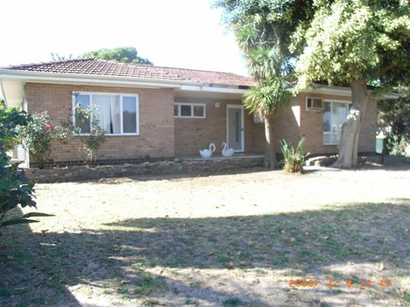 14 Railway Parade, Midland WA 6056