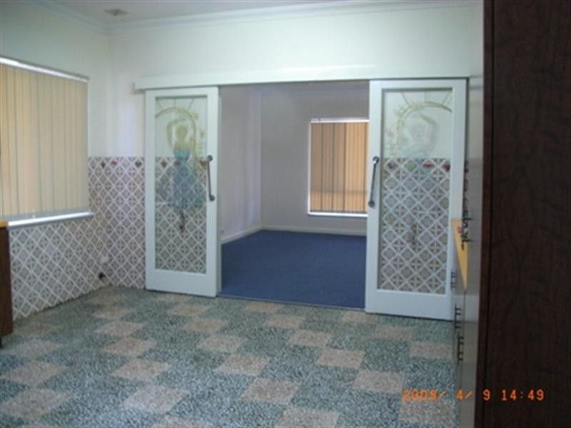 14 Railway Parade, Midland WA 6056